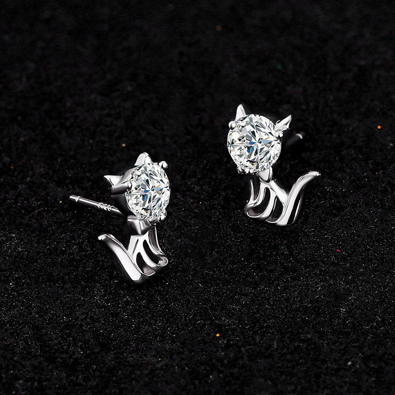 Personalisierte Katzenohrringe aus 925er Silber mit Moissanit